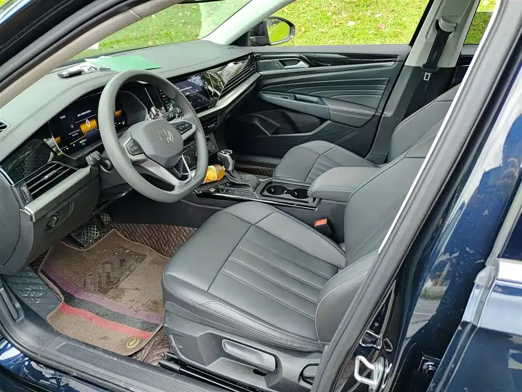 Volkswagen Passat 2024 из CN, фото 7
