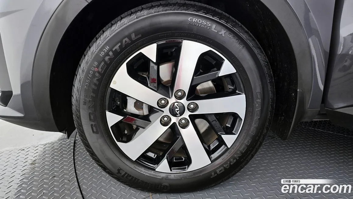 Kia Sorento — фото 5