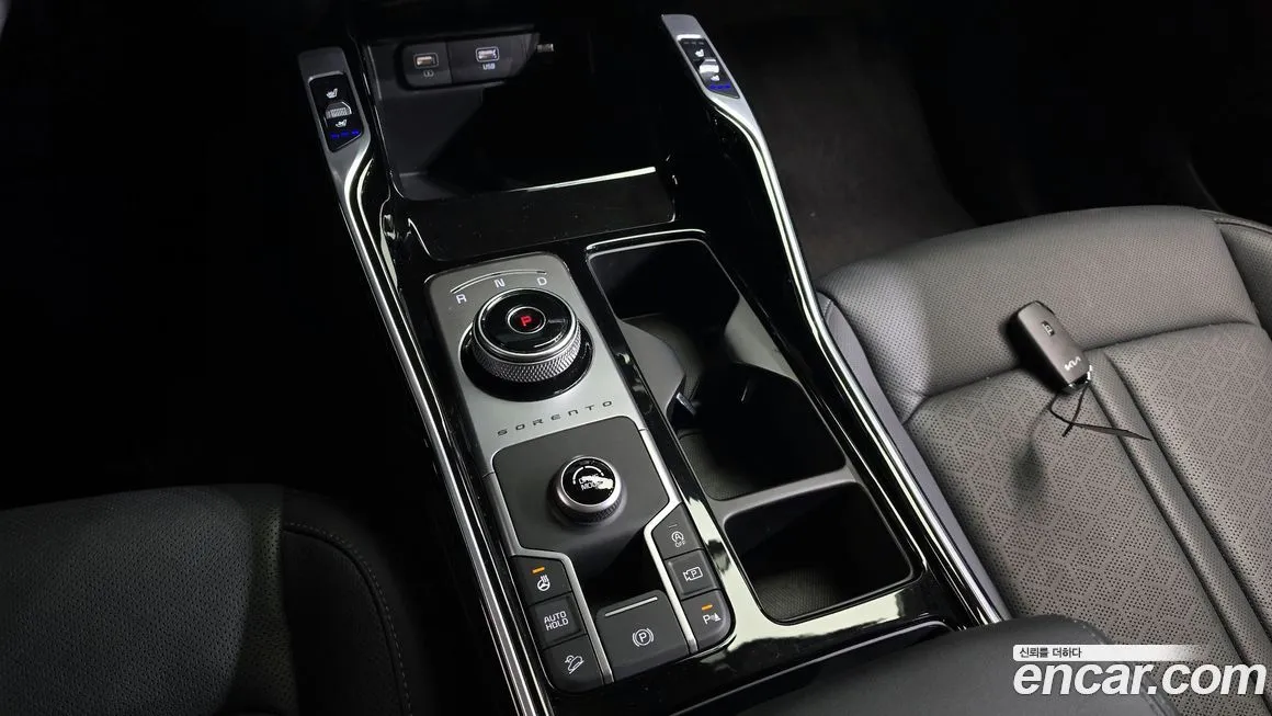 Kia Sorento — фото 9