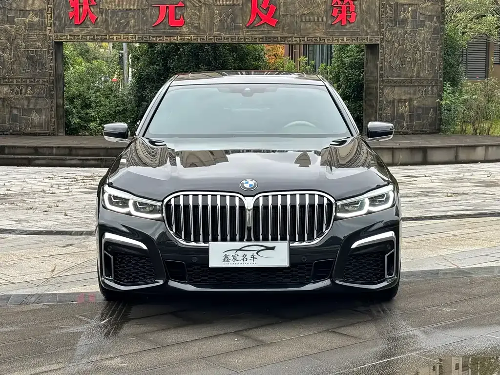 BMW 7 Series 2022 из CN, фото 1