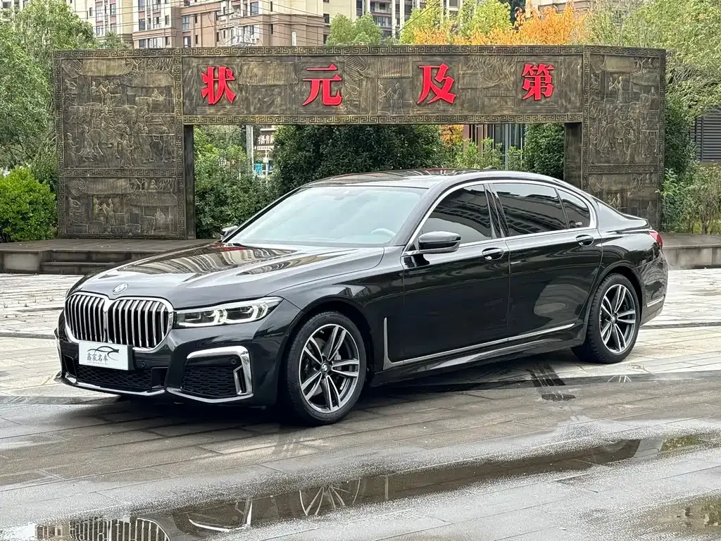 BMW 7 Series 2022 из CN, фото 2