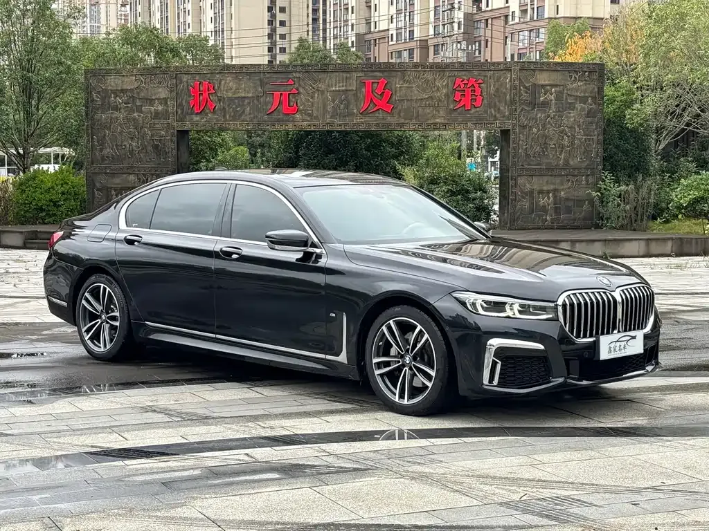 BMW 7 Series 2022 из CN, фото 3