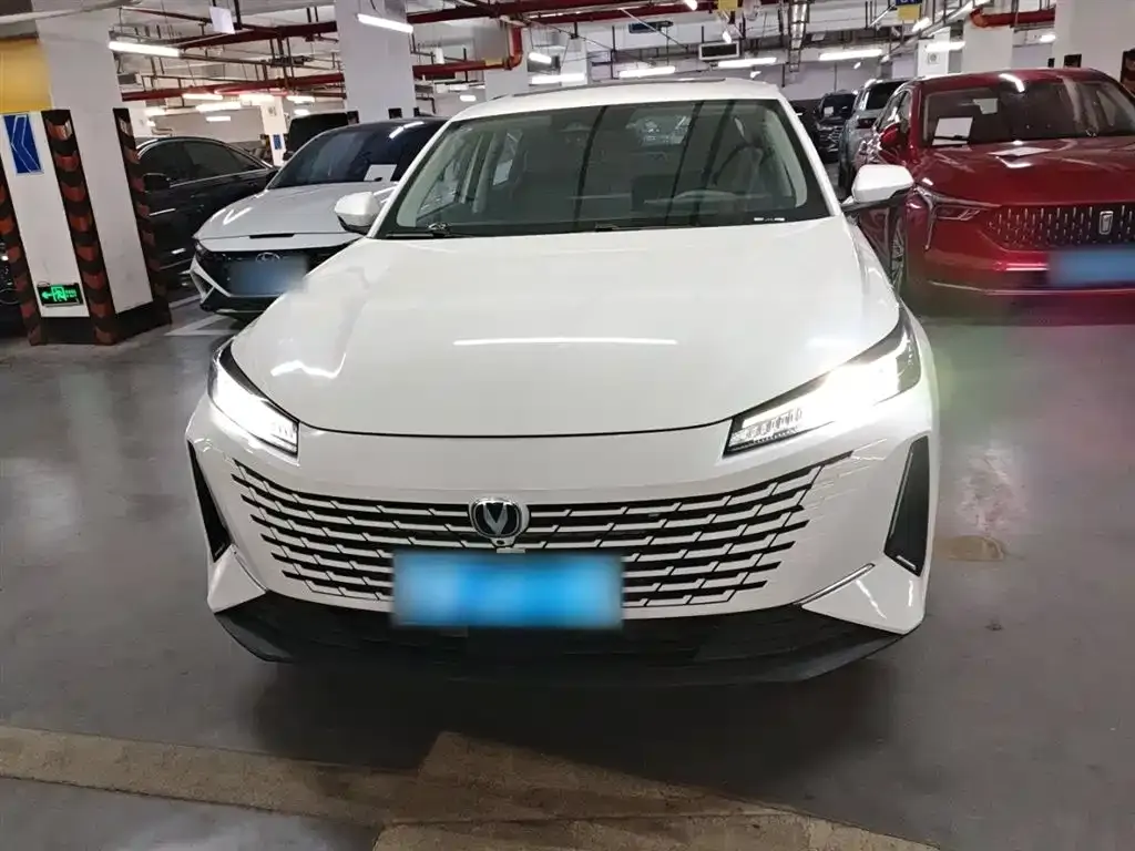 Changan Yida 2023 из CN, фото 3