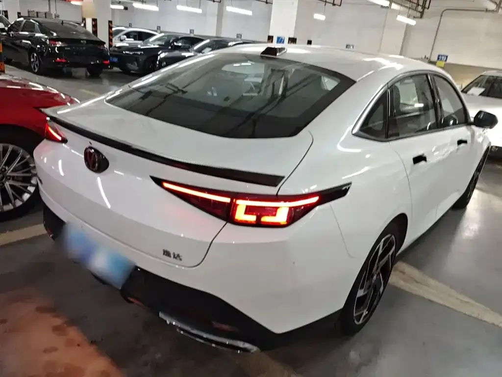 Changan Yida 2023 из CN, фото 7