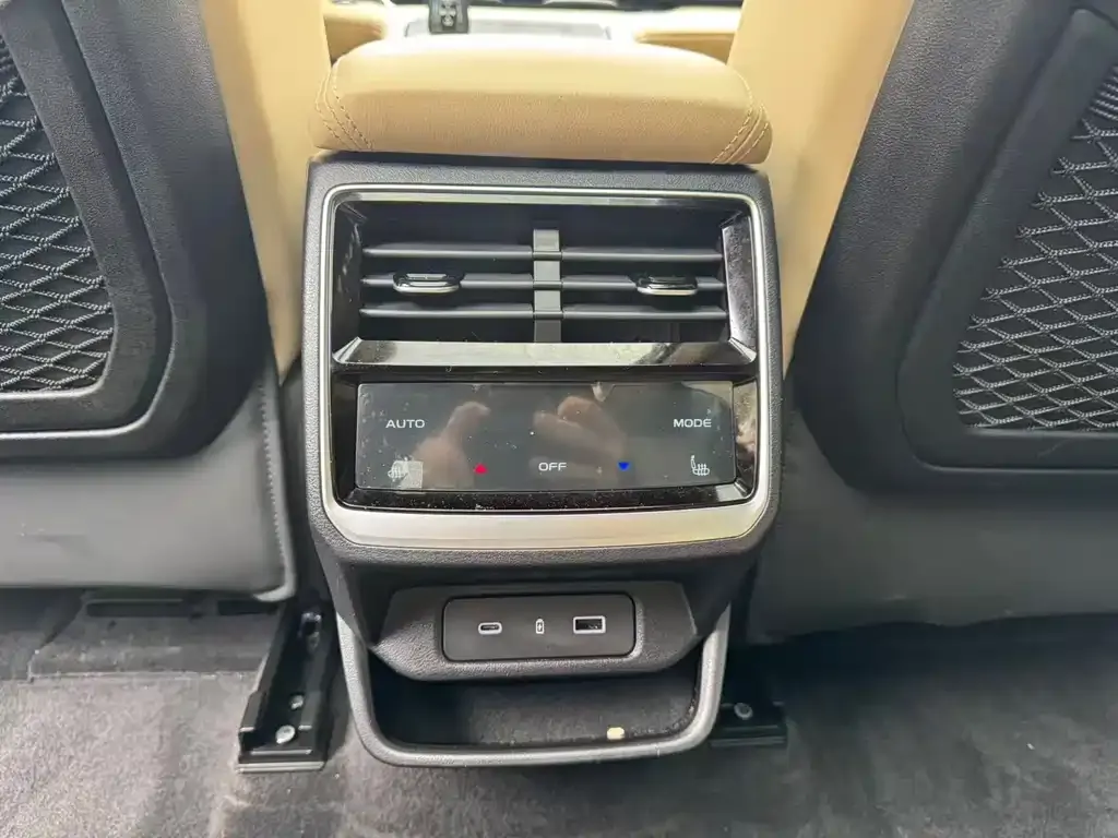 Geely Xingyue L 2025 из CN, фото 10