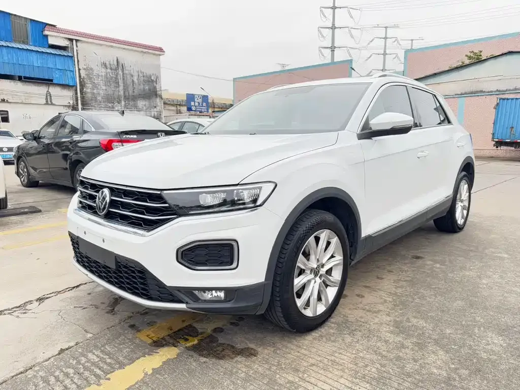 Volkswagen T-Roc 2023 из CN, фото 1