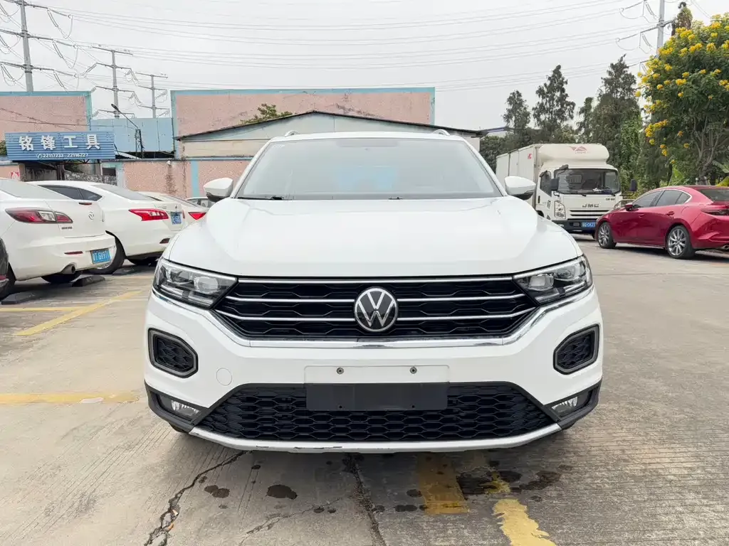 Volkswagen T-Roc 2023 из CN, фото 2