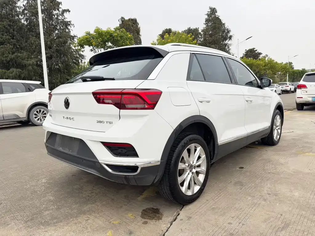 Volkswagen T-Roc 2023 из CN, фото 4