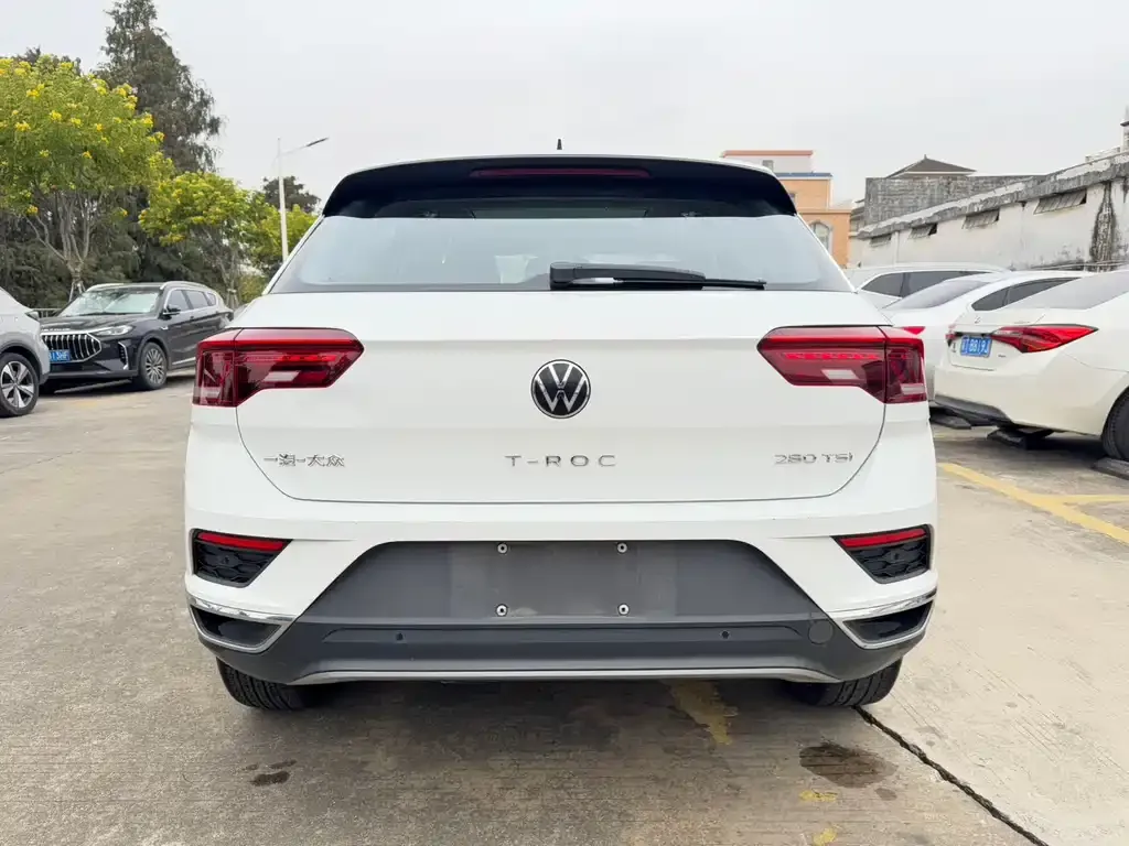 Volkswagen T-Roc 2023 из CN, фото 5
