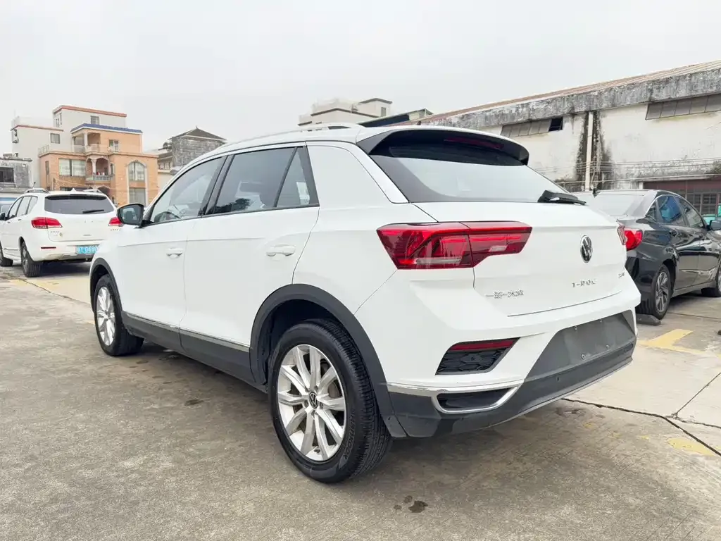 Volkswagen T-Roc 2023 из CN, фото 6