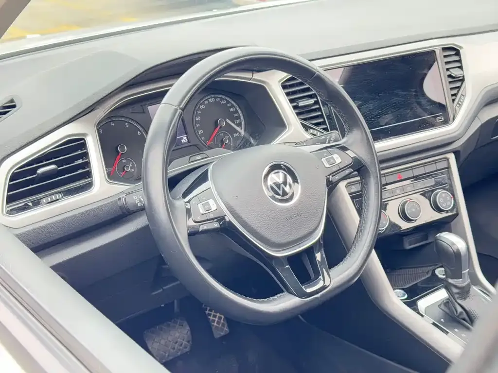 Volkswagen T-Roc 2023 из CN, фото 8