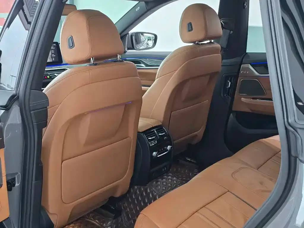 BMW 6 Series GT 2021 из CN, фото 10