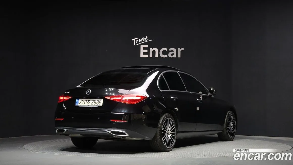 Mercedes-Benz C-Class 2023 из KR, фото 2
