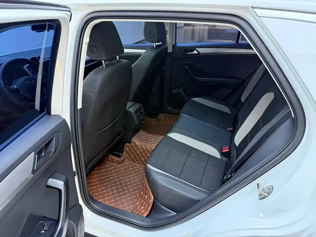 Volkswagen T-Roc 2021 из CN, фото 9