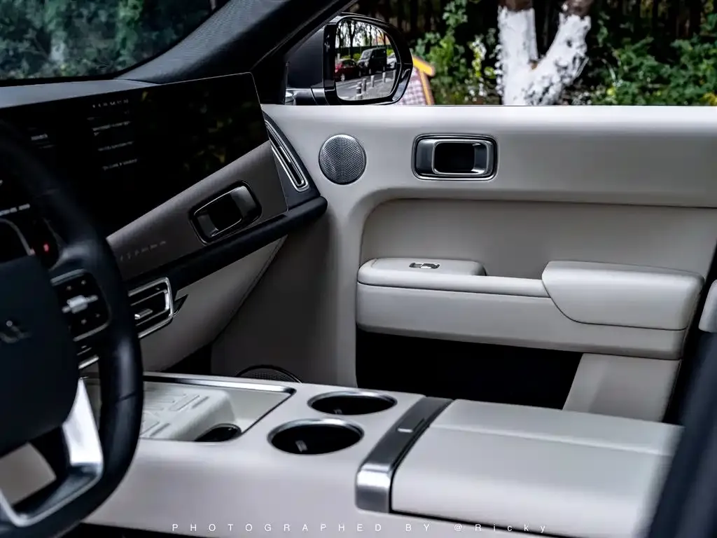Li Auto L8 2024 из CN, фото 7