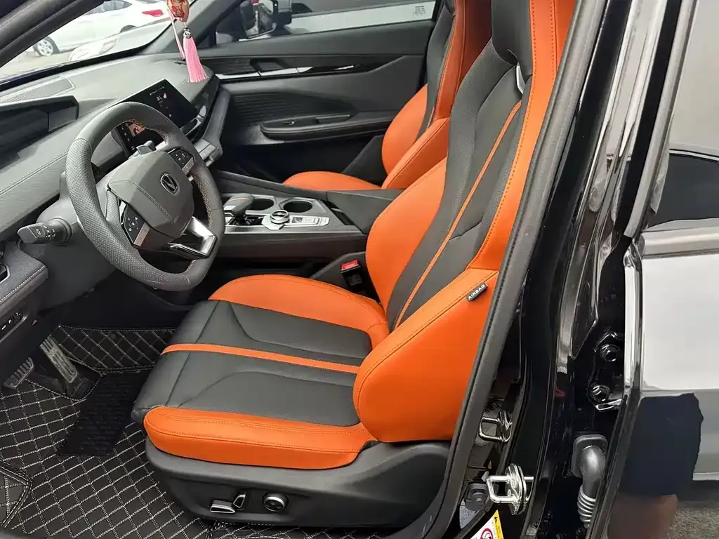 Changan UNI-V 2024 из CN, фото 6