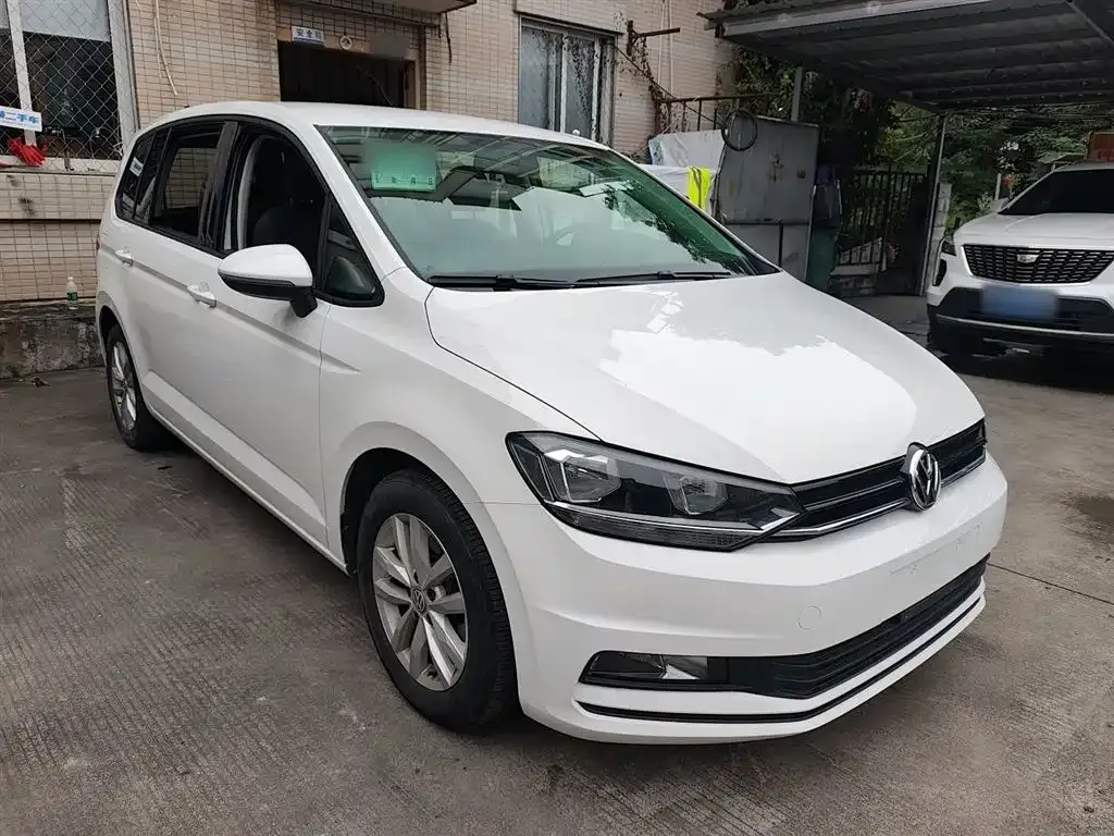 Volkswagen Touran 2021 из CN, фото 4