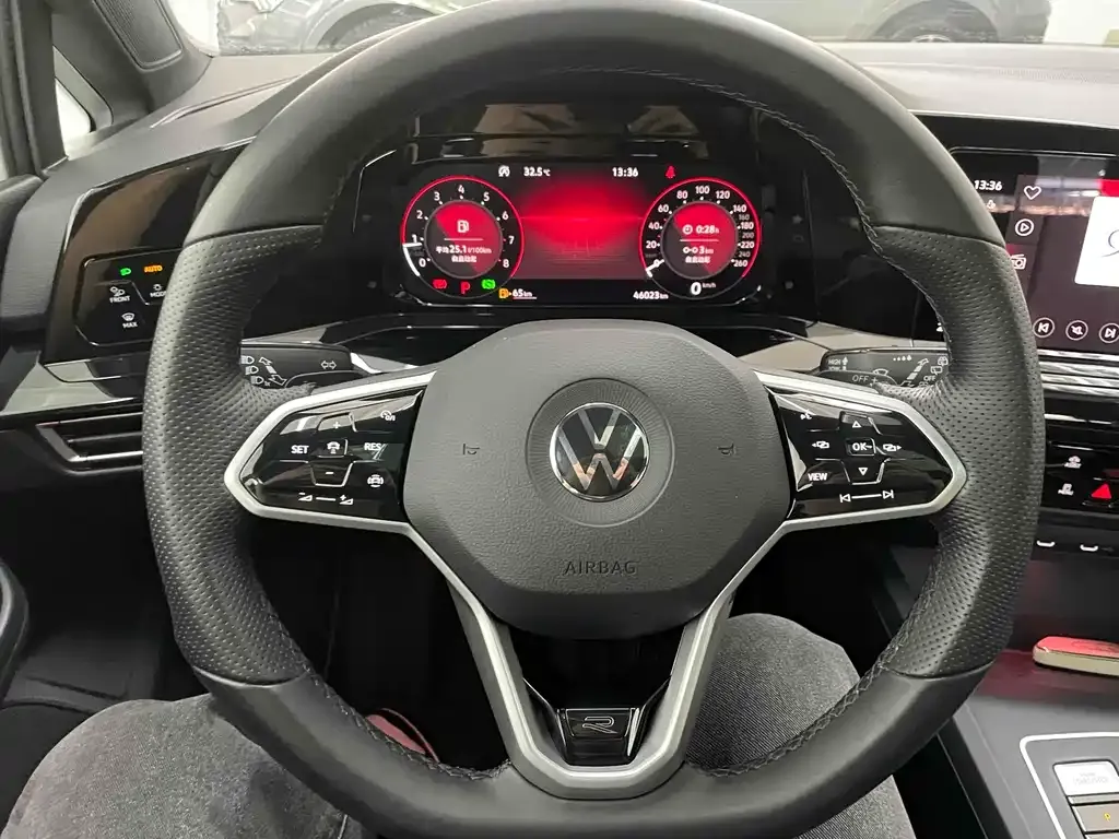 Volkswagen Golf 2022 из CN, фото 8