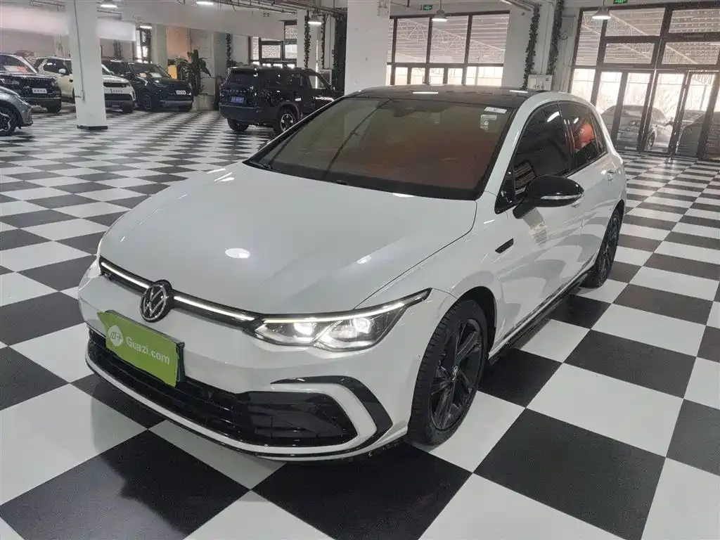 Volkswagen Golf 2021 из CN, фото 2