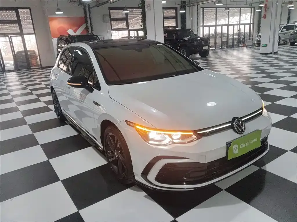 Volkswagen Golf 2021 из CN, фото 4