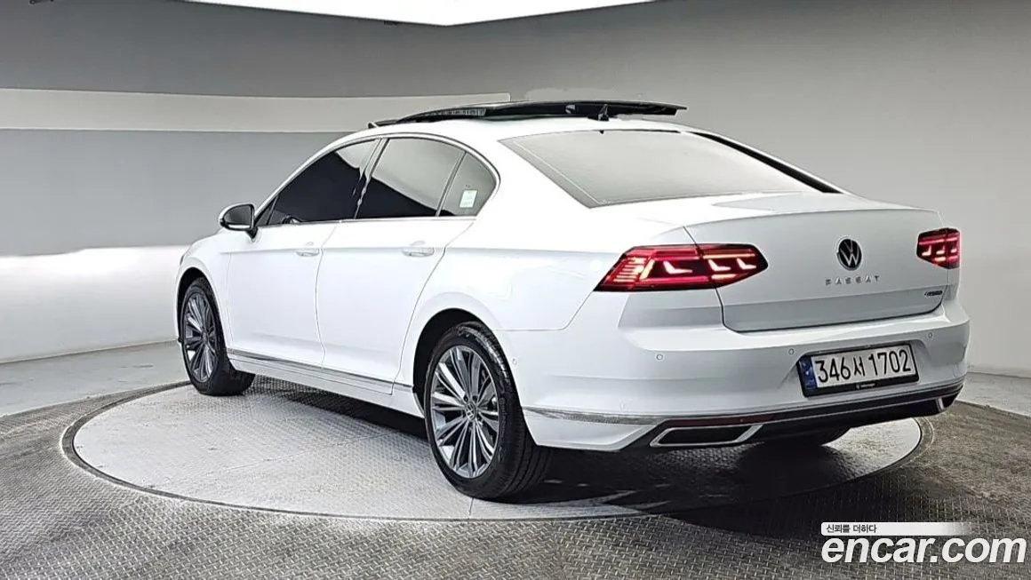Volkswagen Passat 2022 из KR, фото 2