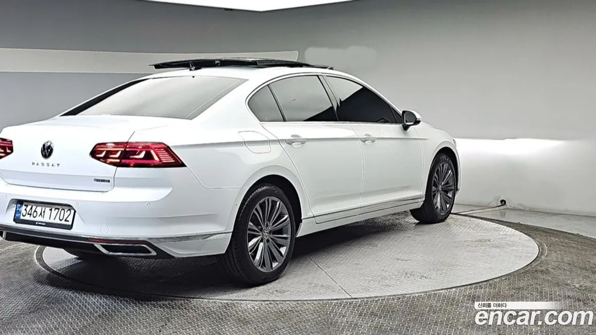 Volkswagen Passat 2022 из KR, фото 4