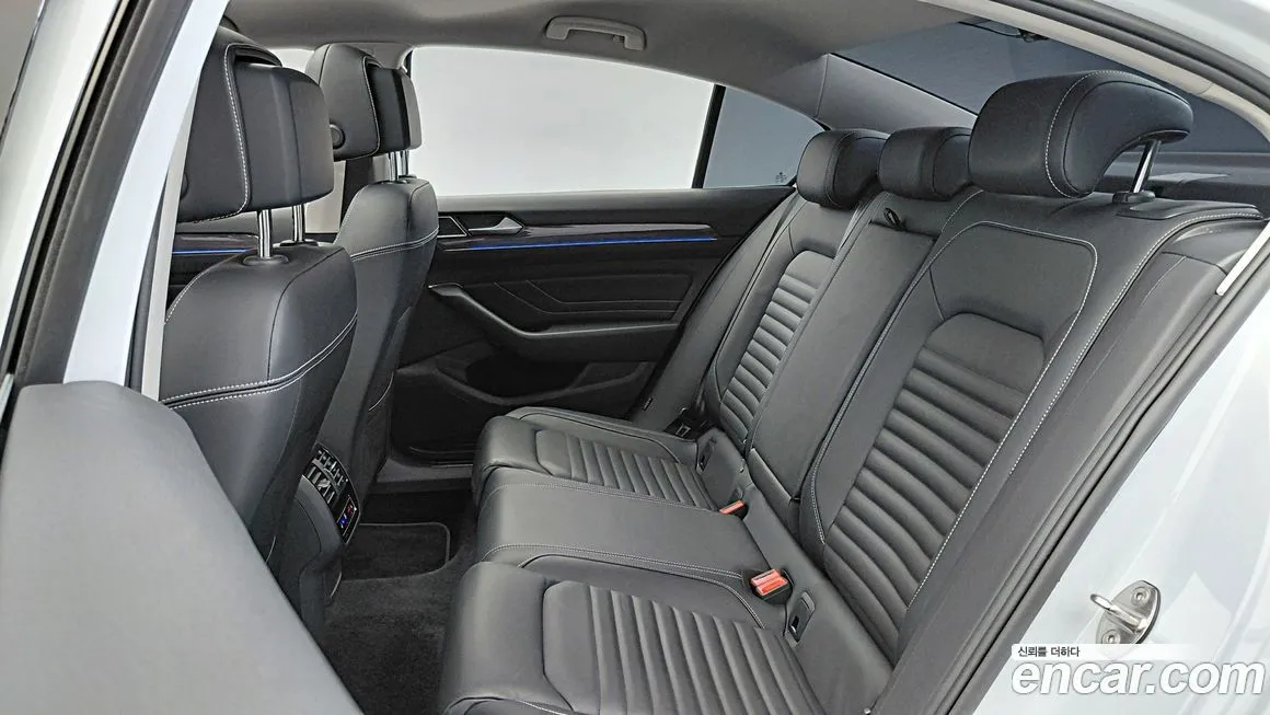 Volkswagen Passat 2022 из KR, фото 9