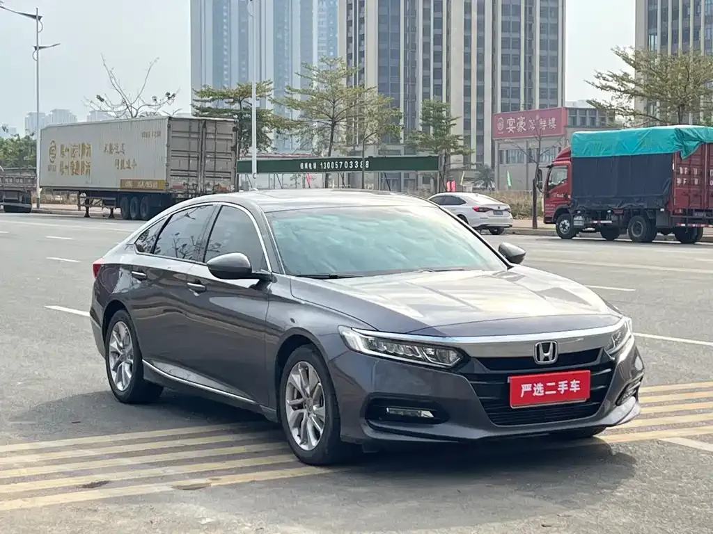 Honda Accord — фото 3