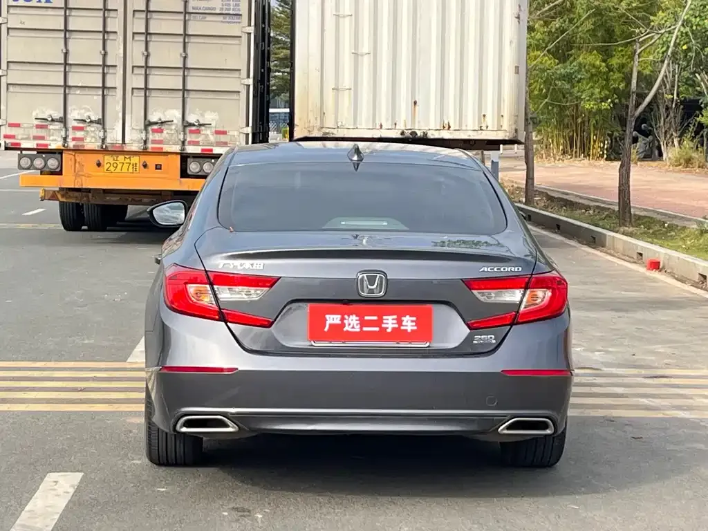 Honda Accord — фото 5