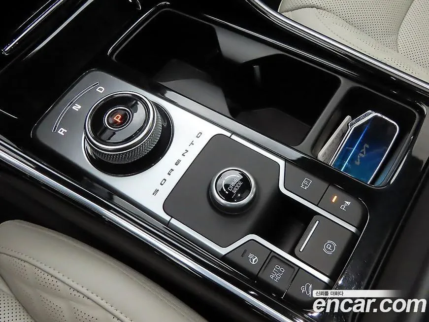 Kia Sorento — фото 10