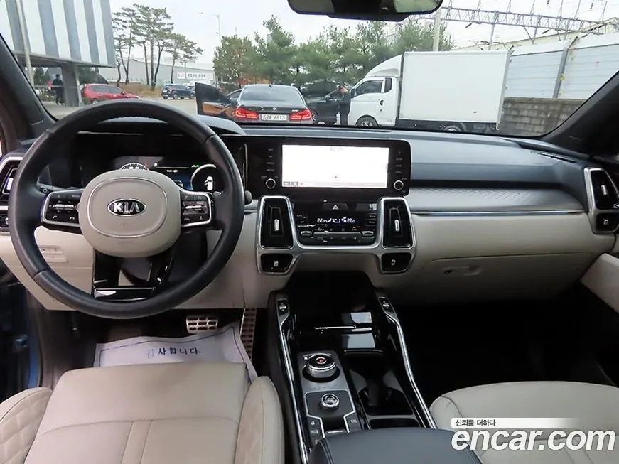 Kia Sorento — фото 5