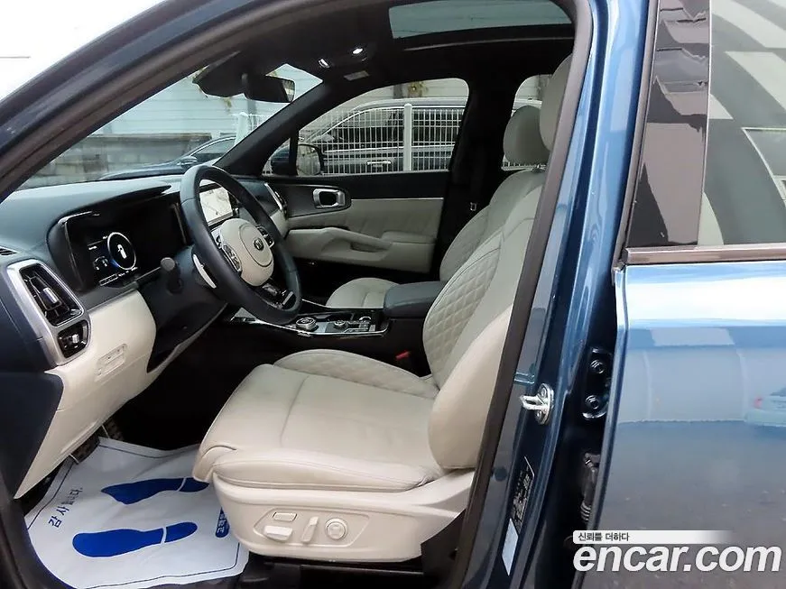Kia Sorento — фото 7