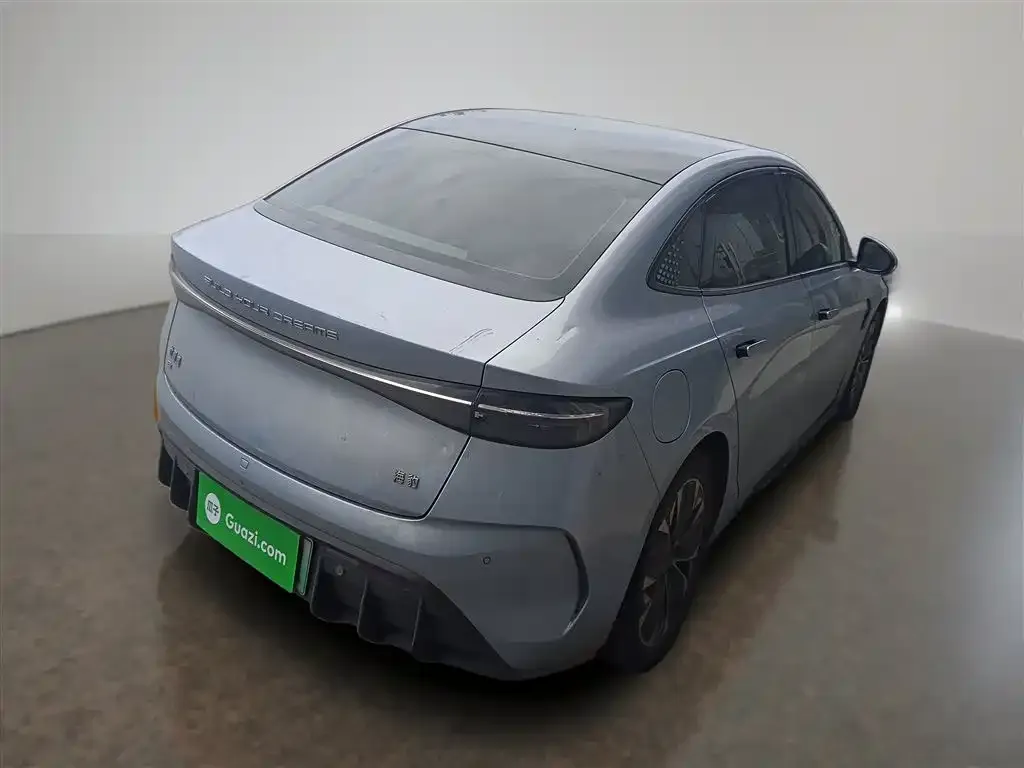 BYD Seal — фото 7