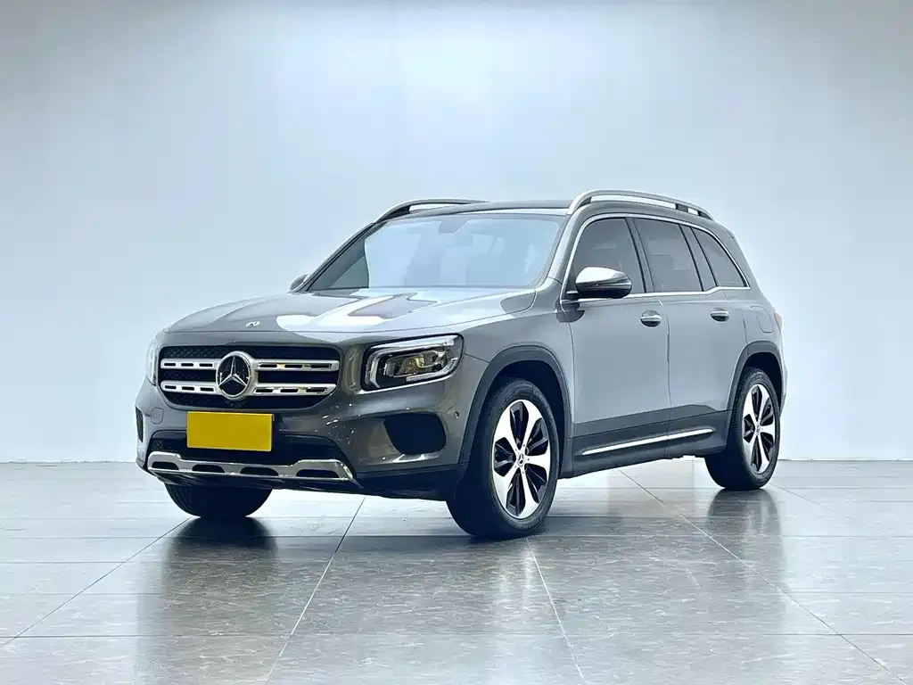 Mercedes-Benz GLB — фото 1