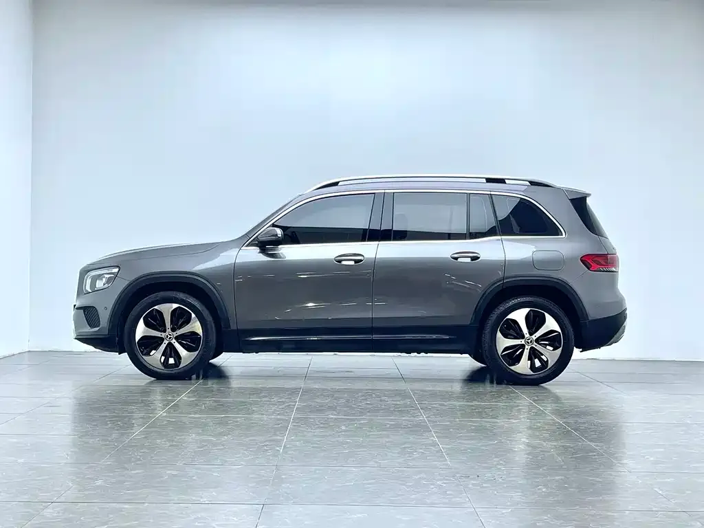 Mercedes-Benz GLB — фото 4