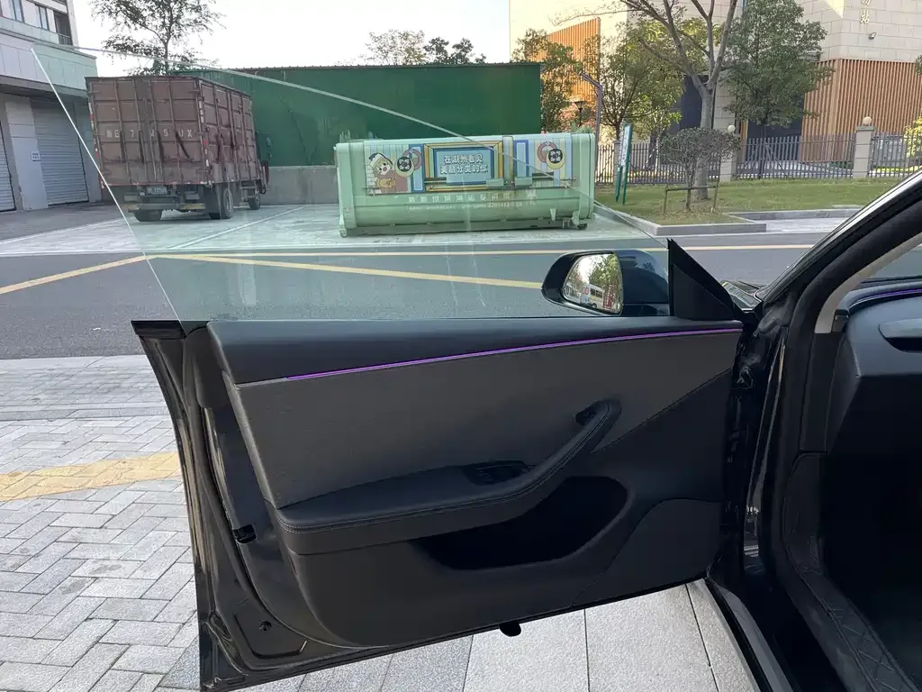 Tesla Model 3 2025 из CN, фото 10