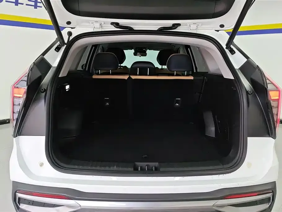 Geely Boyue L 2024 из CN, фото 4