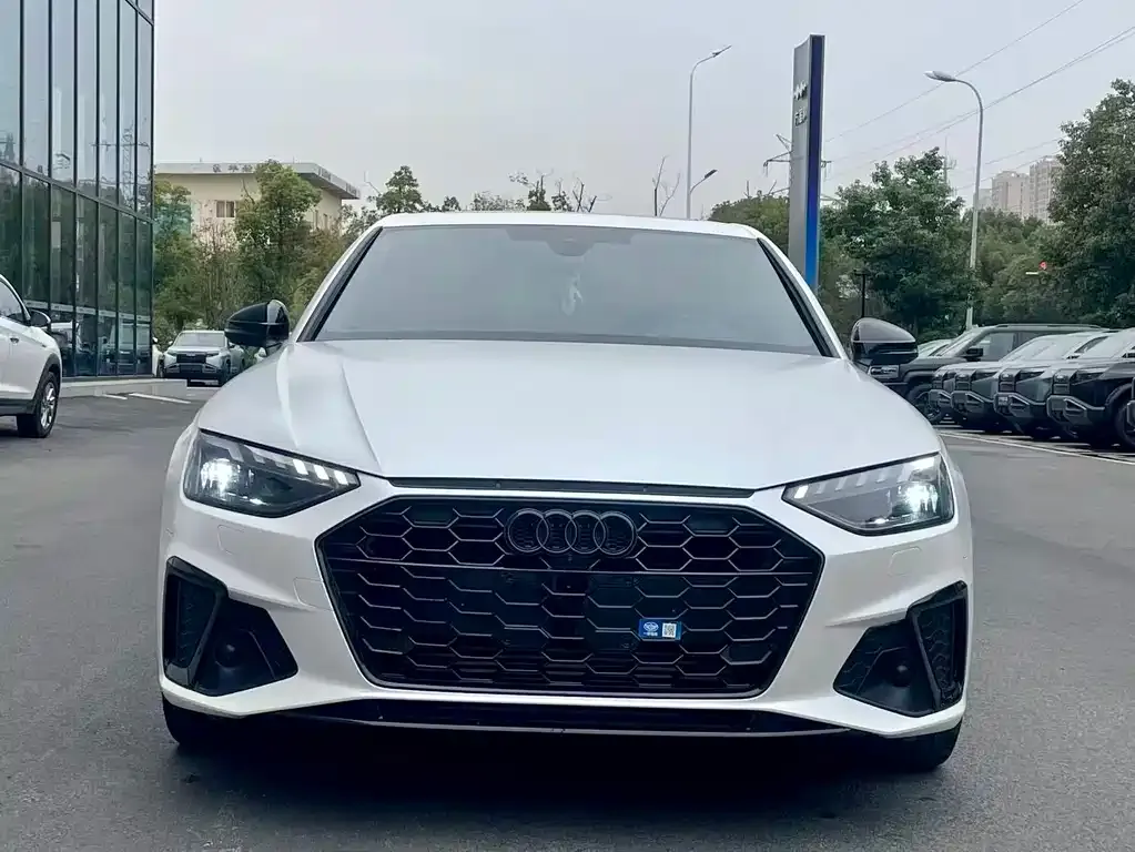 Audi A4L 2024 из CN, фото 2
