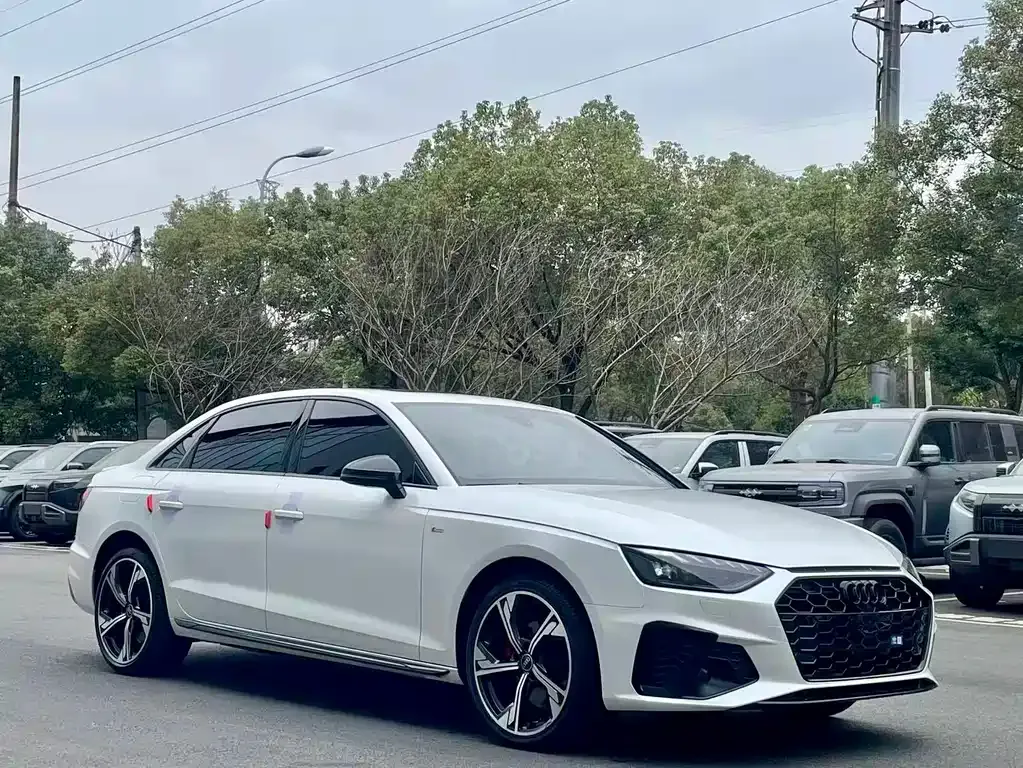 Audi A4L 2024 из CN, фото 3