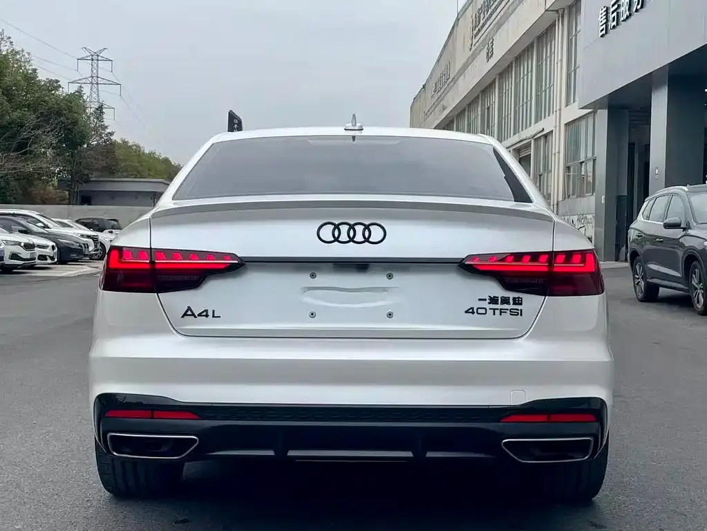Audi A4L 2024 из CN, фото 8