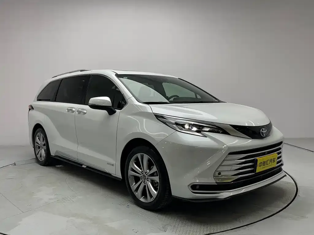 Toyota Sienna 2025 из CN, фото 3