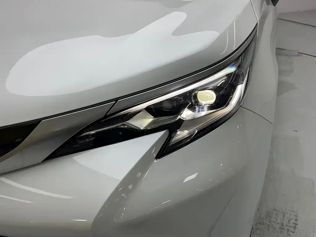 Toyota Sienna 2025 из CN, фото 4