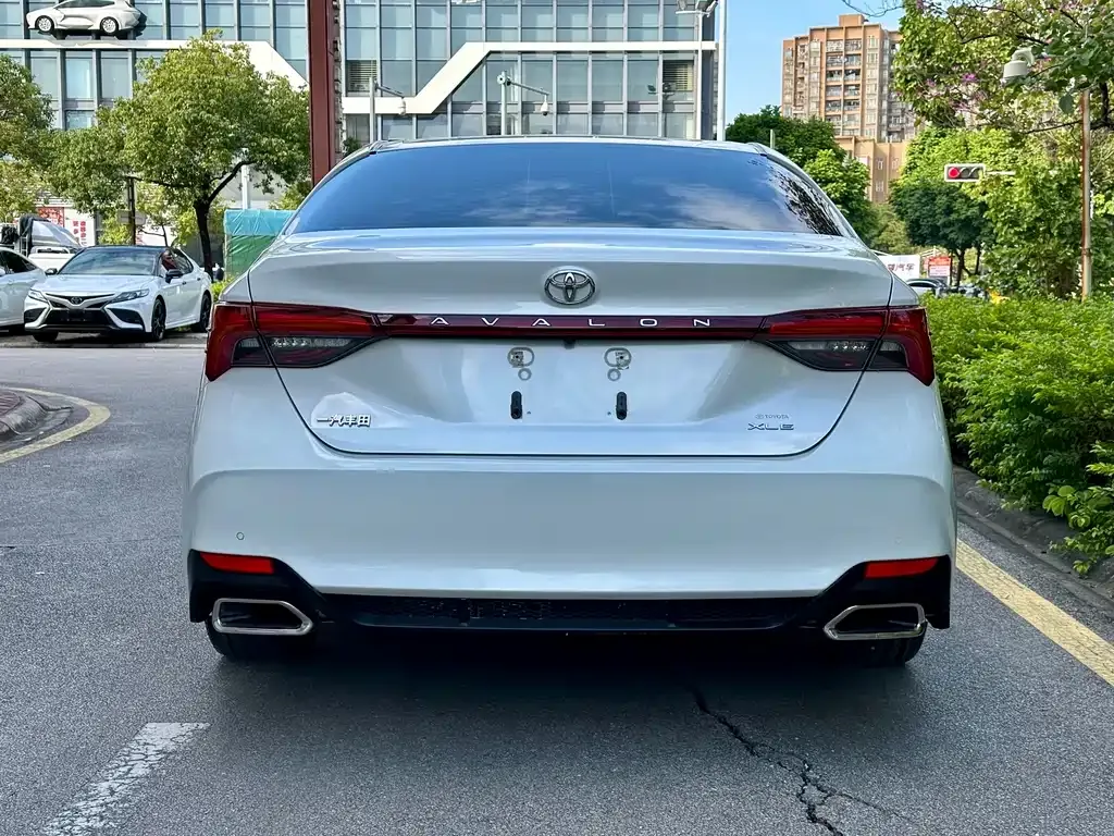 Toyota Avalon 2021 из CN, фото 6