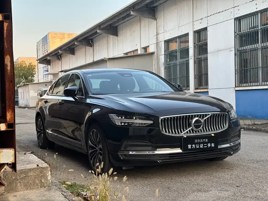 Volvo S90 2025 из CN, фото 3