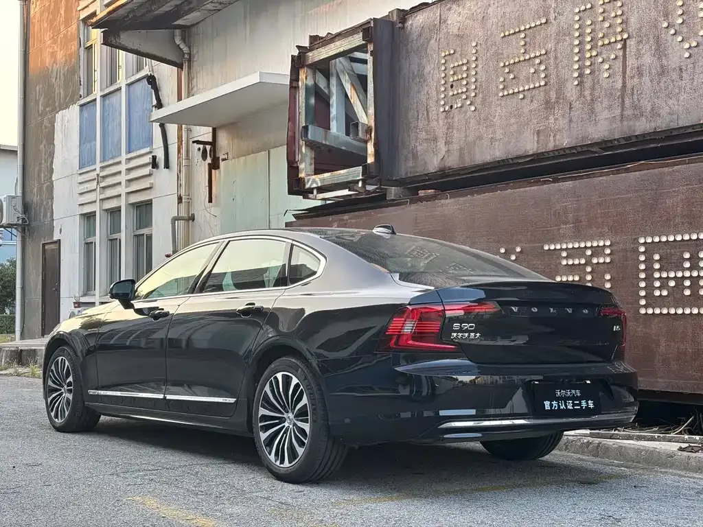 Volvo S90 2025 из CN, фото 4