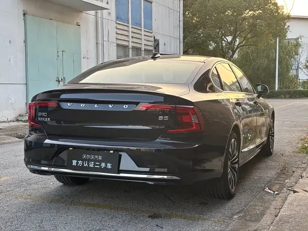 Volvo S90 2025 из CN, фото 6