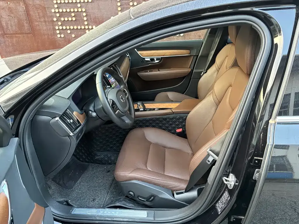 Volvo S90 2025 из CN, фото 8