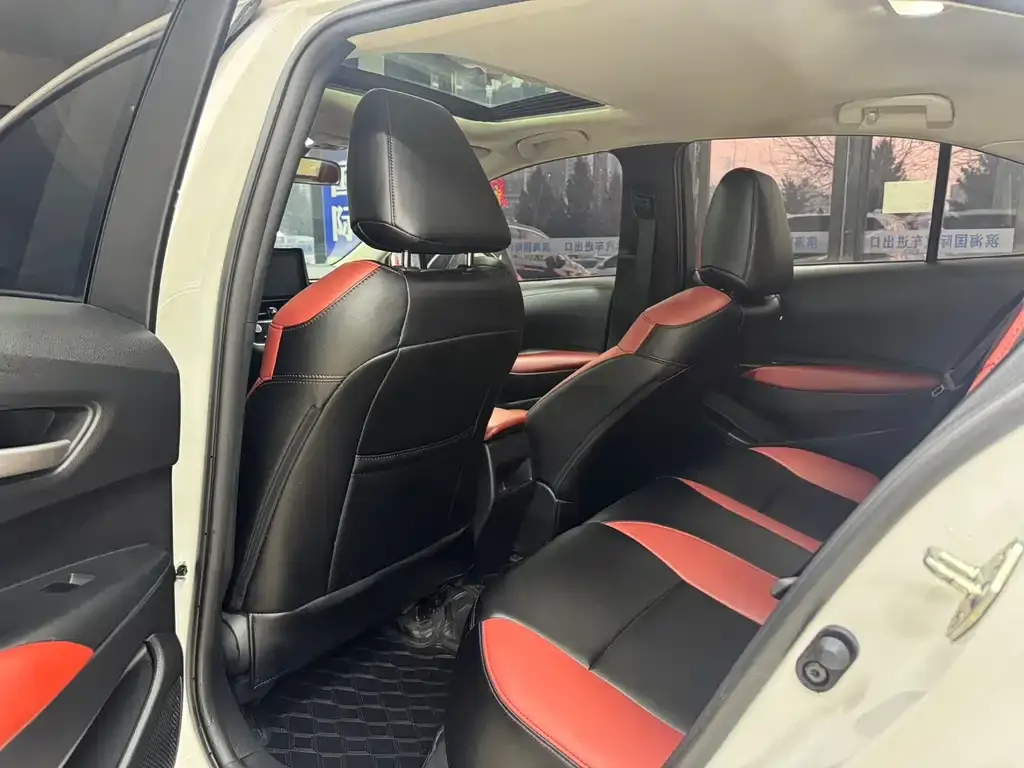 Toyota Corolla 2021 из CN, фото 8