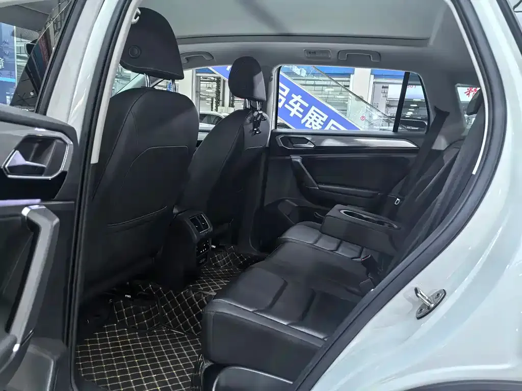 Volkswagen Tayron 2022 из CN, фото 8