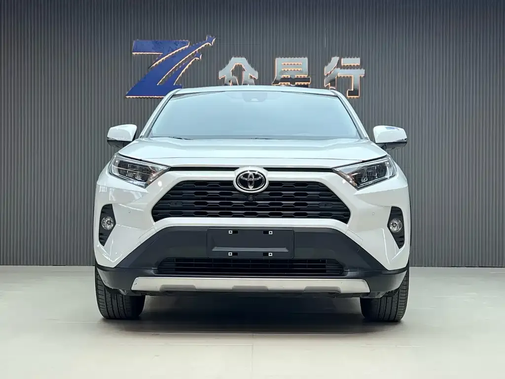 Toyota RAV4 2022 из CN, фото 2